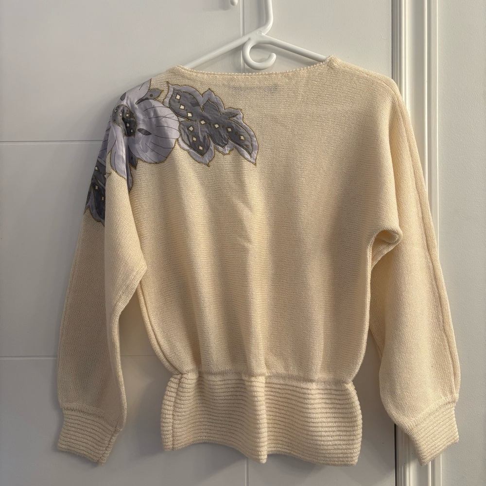 Elegant Cream Floral Sweater - Picture 10 of 14